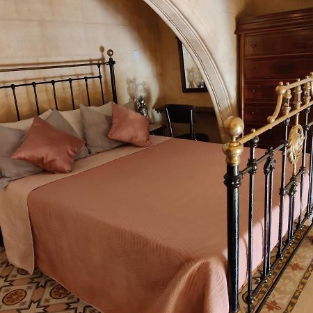 Cozy Corner House In Valletta - Authentic! 外观 照片