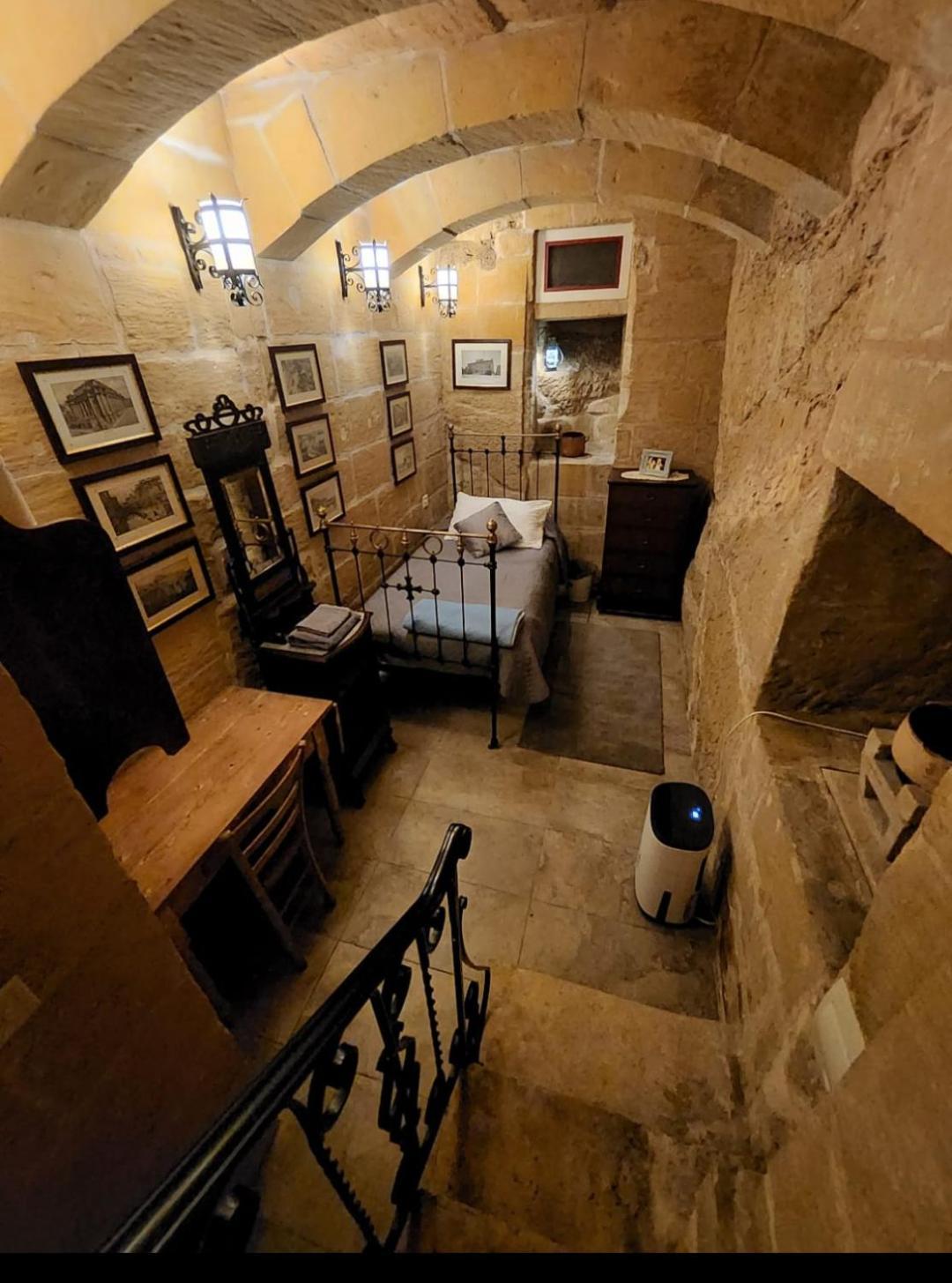 Cozy Corner House In Valletta - Authentic! 外观 照片